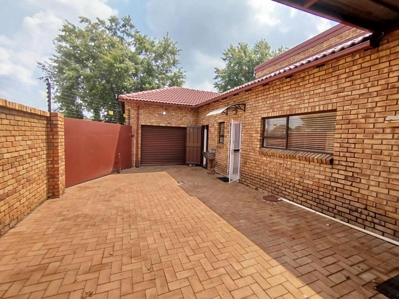 4 Bedroom Property for Sale in Dalpark Gauteng