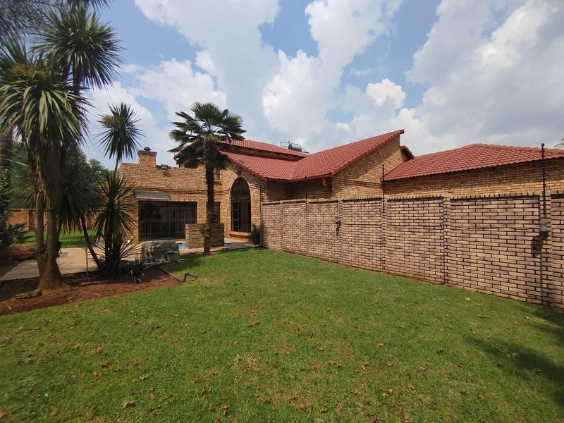 4 Bedroom Property for Sale in Dalpark Gauteng