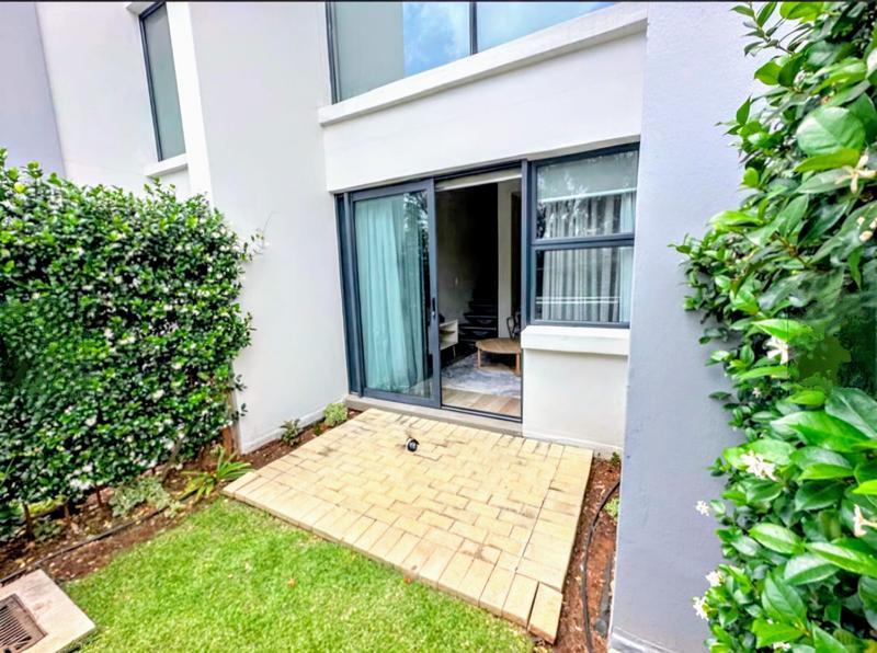 1 Bedroom Property for Sale in Ashlea Gardens Gauteng