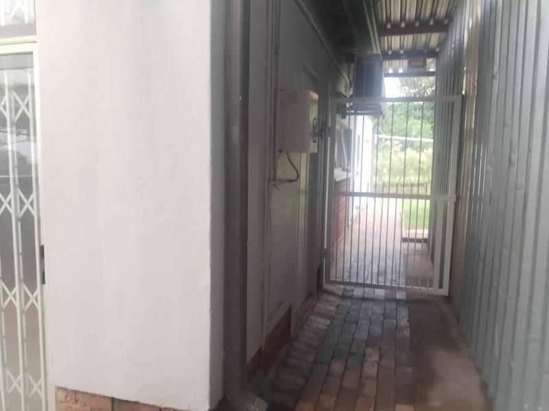 To Let 1 Bedroom Property for Rent in Horison Gauteng
