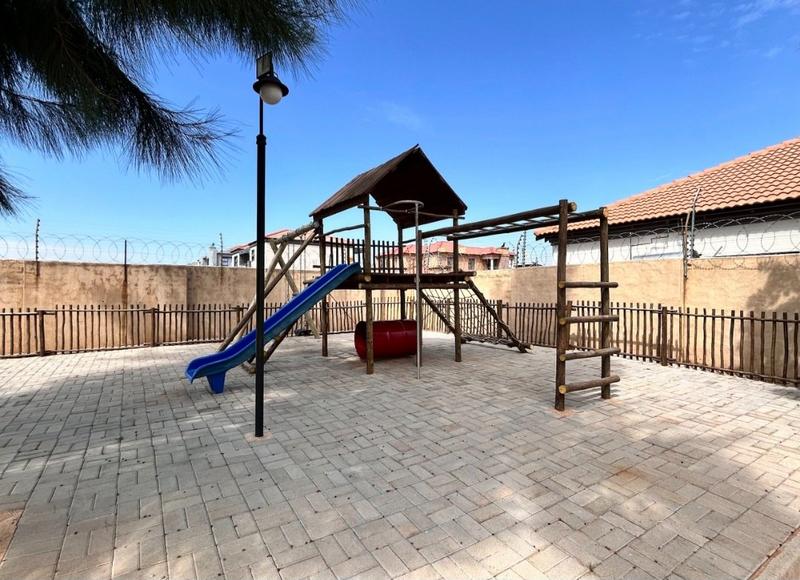 1 Bedroom Property for Sale in The Orchards Gauteng