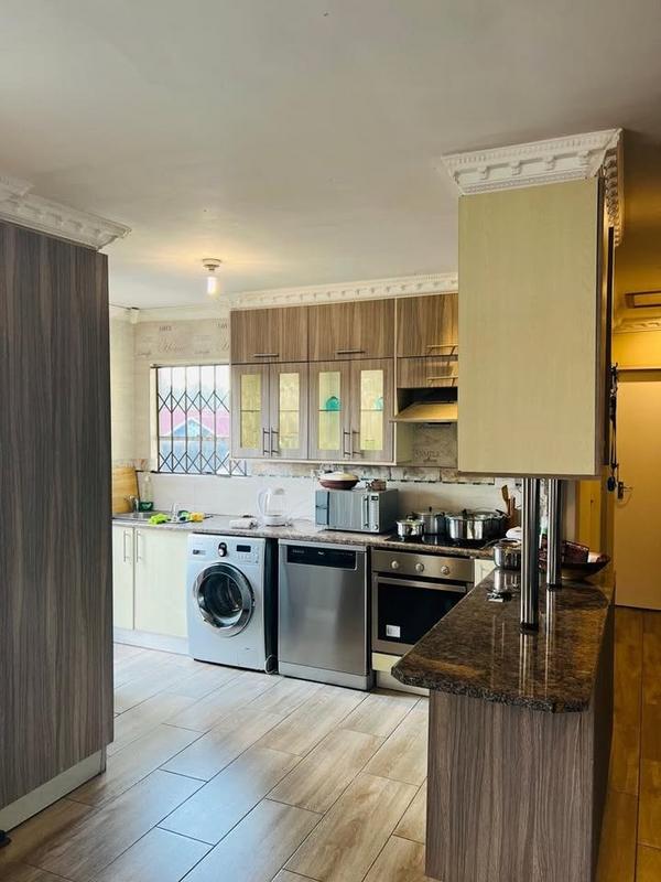 3 Bedroom Property for Sale in Fleurhof Gauteng
