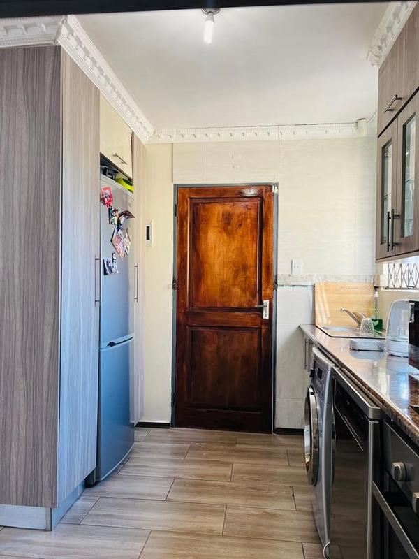 3 Bedroom Property for Sale in Fleurhof Gauteng