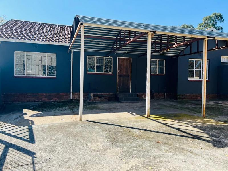 To Let 3 Bedroom Property for Rent in Fleurhof Gauteng