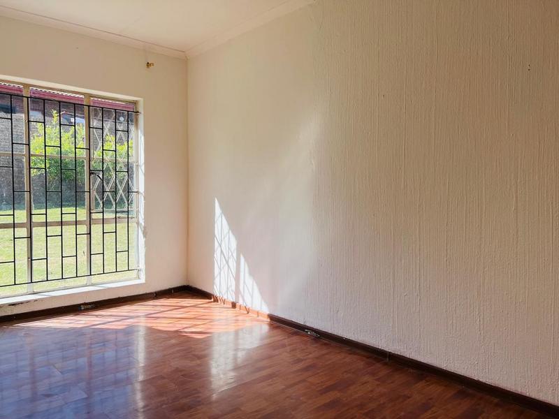 To Let 3 Bedroom Property for Rent in Fleurhof Gauteng