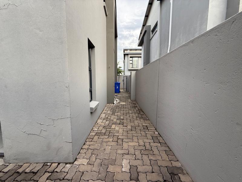 2 Bedroom Property for Sale in Equestria Gauteng