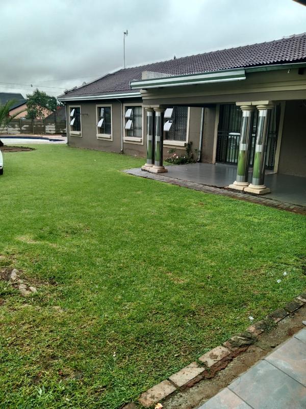 4 Bedroom Property for Sale in Brackenhurst Gauteng