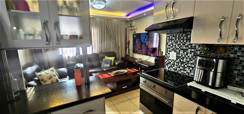 2 Bedroom Property for Sale in Windmill Park Gauteng