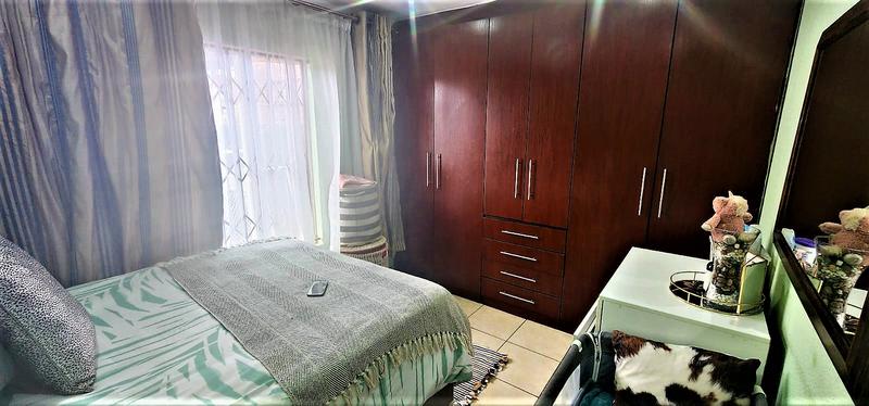2 Bedroom Property for Sale in Windmill Park Gauteng