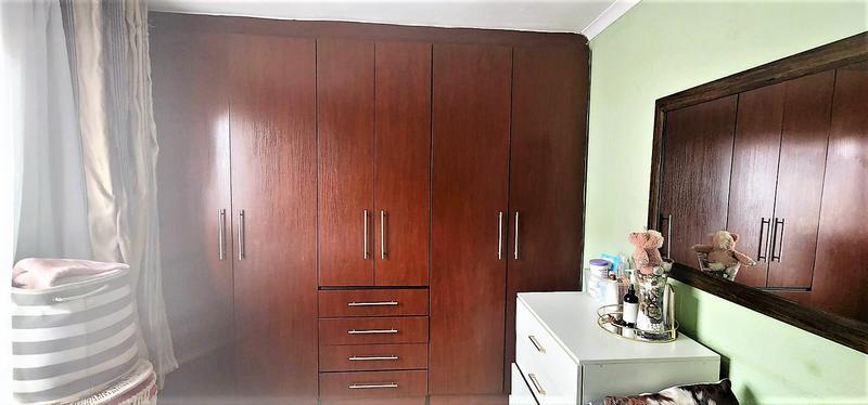 2 Bedroom Property for Sale in Windmill Park Gauteng