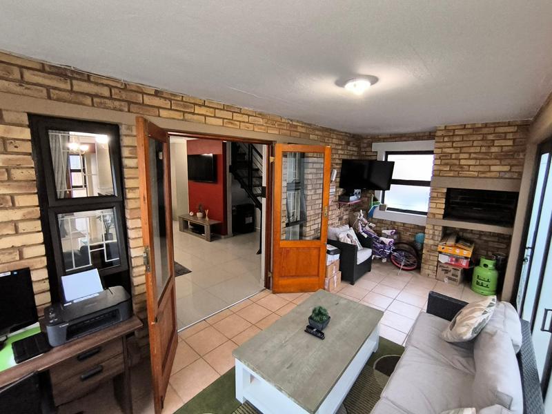 3 Bedroom Property for Sale in Ruimsig Gauteng