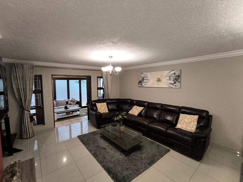 3 Bedroom Property for Sale in Ruimsig Gauteng
