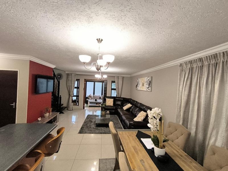 3 Bedroom Property for Sale in Ruimsig Gauteng