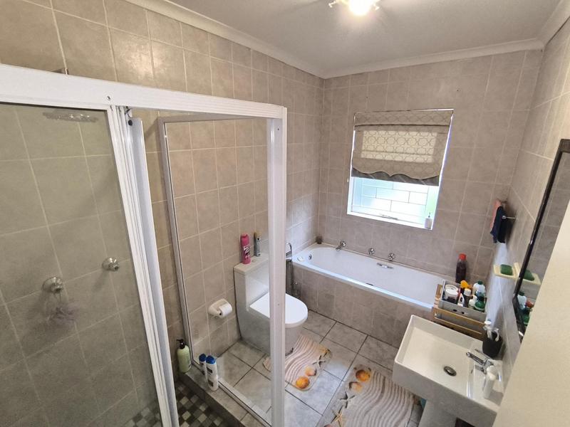 3 Bedroom Property for Sale in Ruimsig Gauteng
