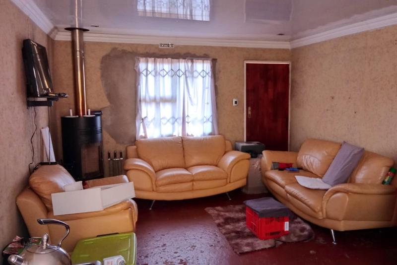 2 Bedroom Property for Sale in Protea South Gauteng