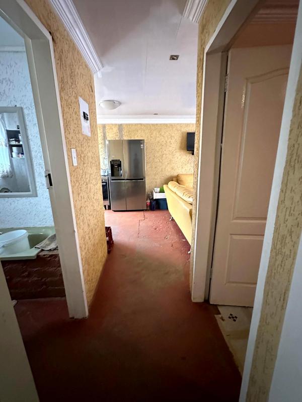 2 Bedroom Property for Sale in Protea South Gauteng