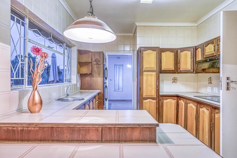 4 Bedroom Property for Sale in Glenvista Gauteng