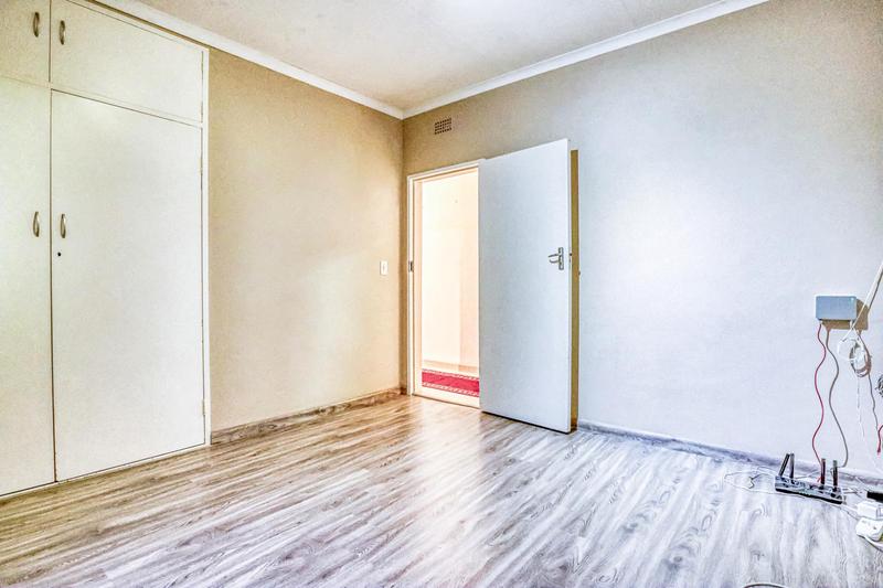 4 Bedroom Property for Sale in Glenvista Gauteng