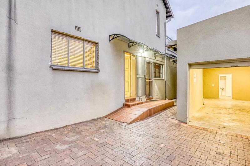 4 Bedroom Property for Sale in Glenvista Gauteng