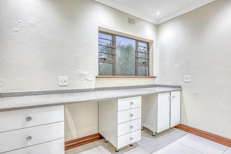 4 Bedroom Property for Sale in Glenvista Gauteng