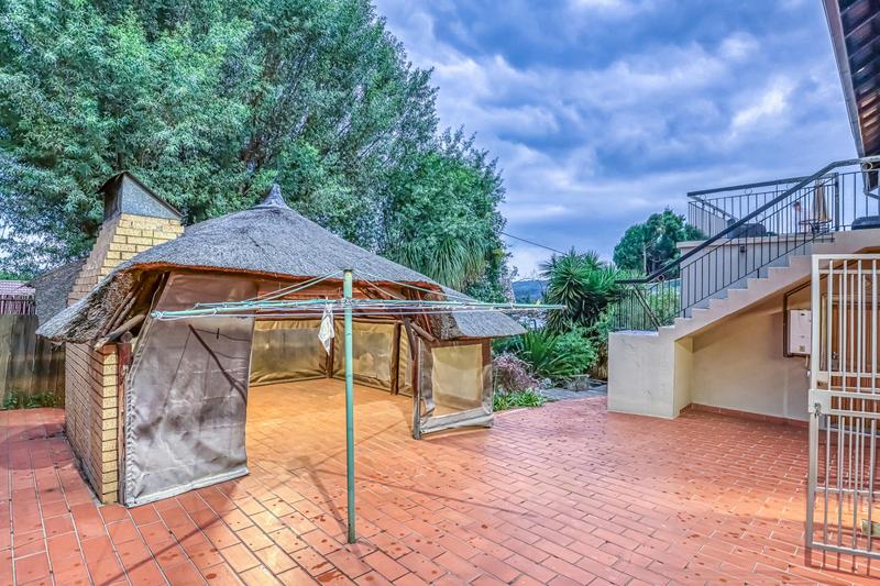 4 Bedroom Property for Sale in Glenvista Gauteng