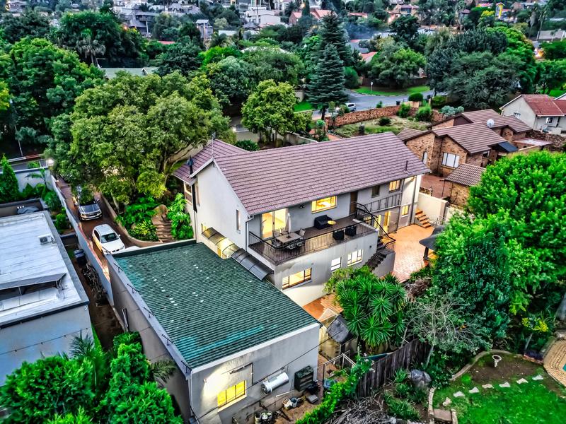 4 Bedroom Property for Sale in Glenvista Gauteng