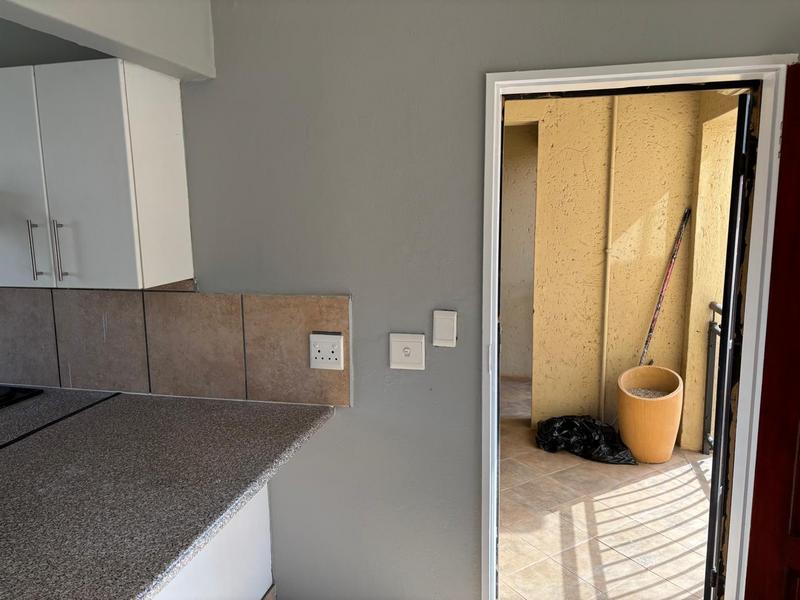 To Let 2 Bedroom Property for Rent in Sugar Bush Estate Gauteng
