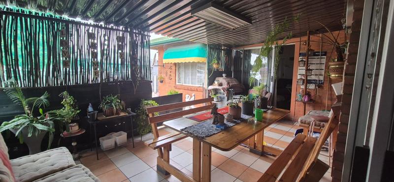 3 Bedroom Property for Sale in Casseldale Gauteng