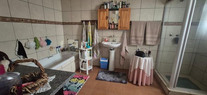 3 Bedroom Property for Sale in Casseldale Gauteng