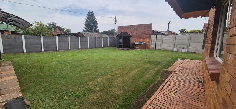3 Bedroom Property for Sale in Casseldale Gauteng
