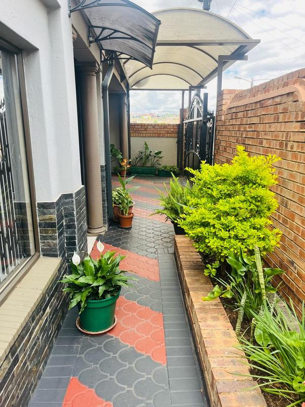 3 Bedroom Property for Sale in Alexandra Gauteng