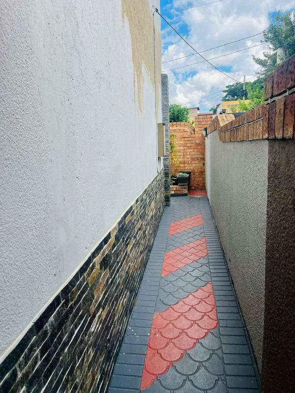 3 Bedroom Property for Sale in Alexandra Gauteng