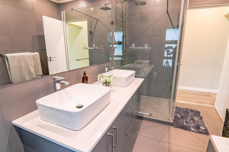 3 Bedroom Property for Sale in Copperleaf Estate Gauteng