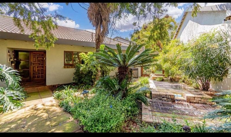 4 Bedroom Property for Sale in Mnandi Gauteng