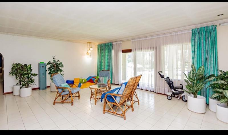 4 Bedroom Property for Sale in Mnandi Gauteng