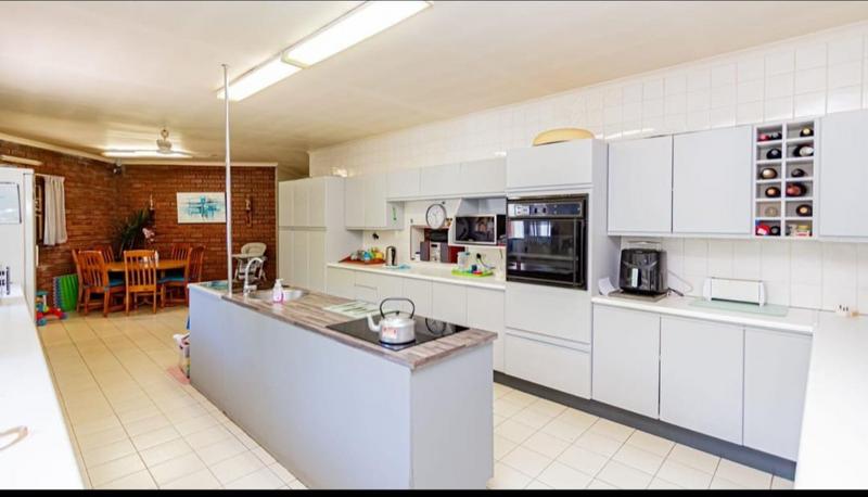 4 Bedroom Property for Sale in Mnandi Gauteng
