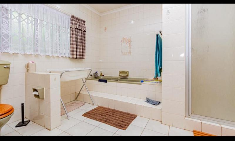 4 Bedroom Property for Sale in Mnandi Gauteng