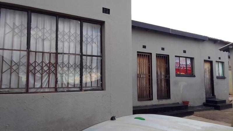 2 Bedroom Property for Sale in Dube Gauteng