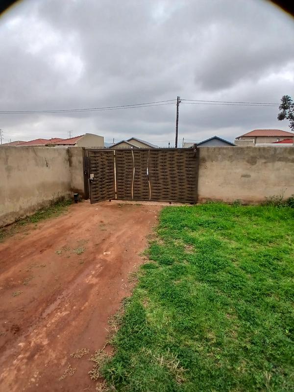 To Let 3 Bedroom Property for Rent in Protea Glen Gauteng