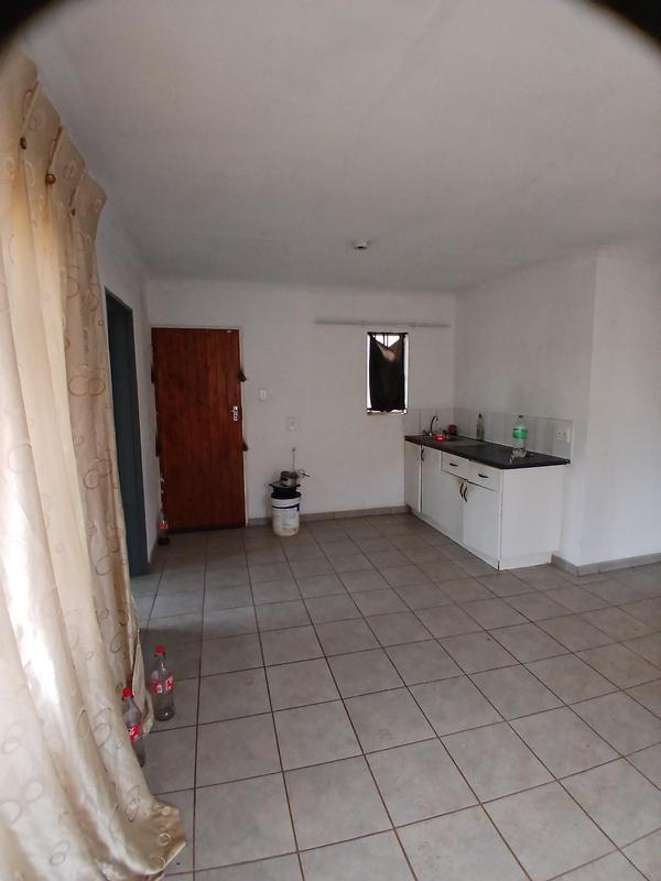 To Let 3 Bedroom Property for Rent in Protea Glen Gauteng