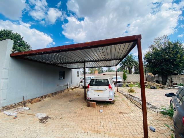 3 Bedroom Property for Sale in Clayville Gauteng