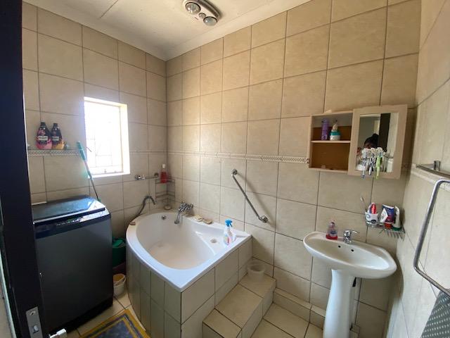 3 Bedroom Property for Sale in Clayville Gauteng
