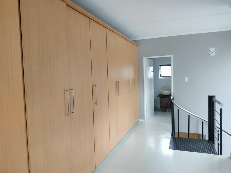To Let 1 Bedroom Property for Rent in Atholl Gauteng