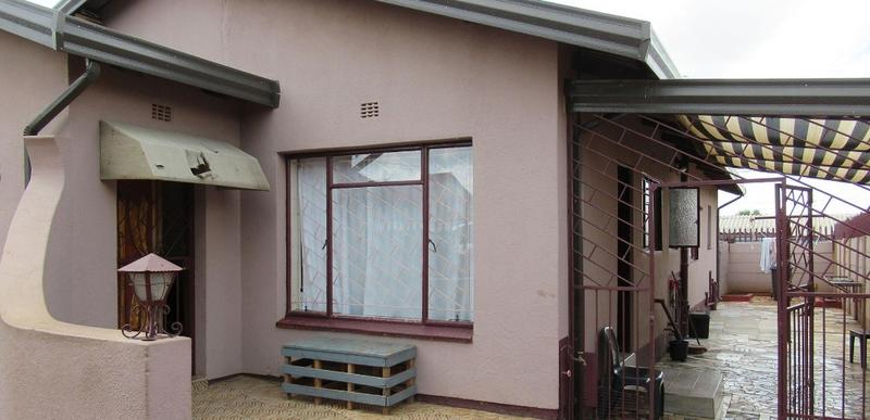 3 Bedroom Property for Sale in Toekomsrus Gauteng