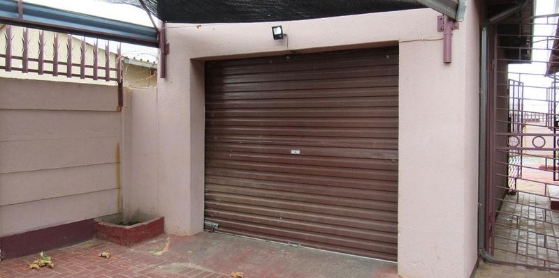 3 Bedroom Property for Sale in Toekomsrus Gauteng