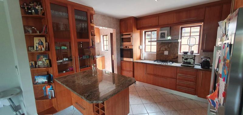 To Let 5 Bedroom Property for Rent in Cornwall Hill Gauteng