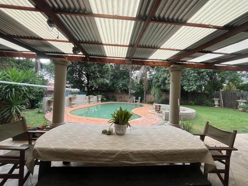 4 Bedroom Property for Sale in The Reeds Gauteng