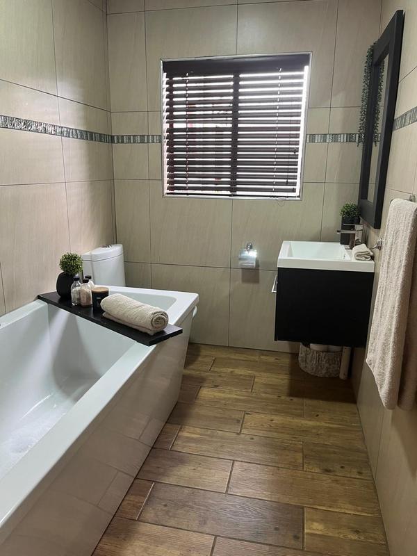 4 Bedroom Property for Sale in The Reeds Gauteng