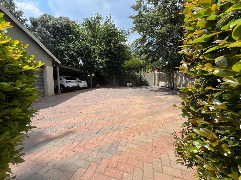 4 Bedroom Property for Sale in The Reeds Gauteng