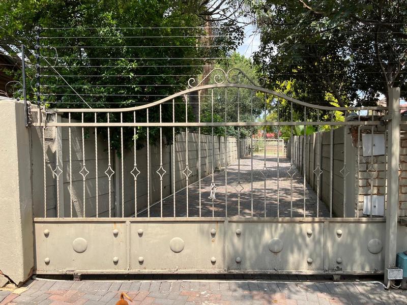 4 Bedroom Property for Sale in The Reeds Gauteng
